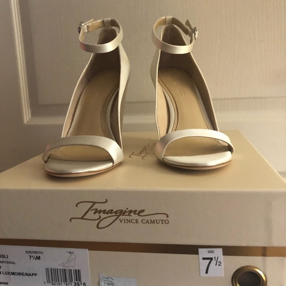 Wedge Sandal - Picture 1 of 5